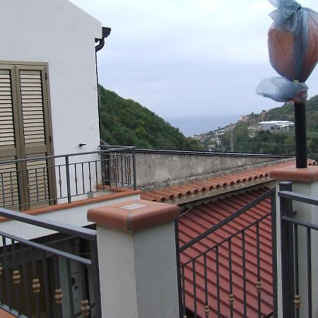 Relax Vista Eolie Apartment Piraino Exterior foto