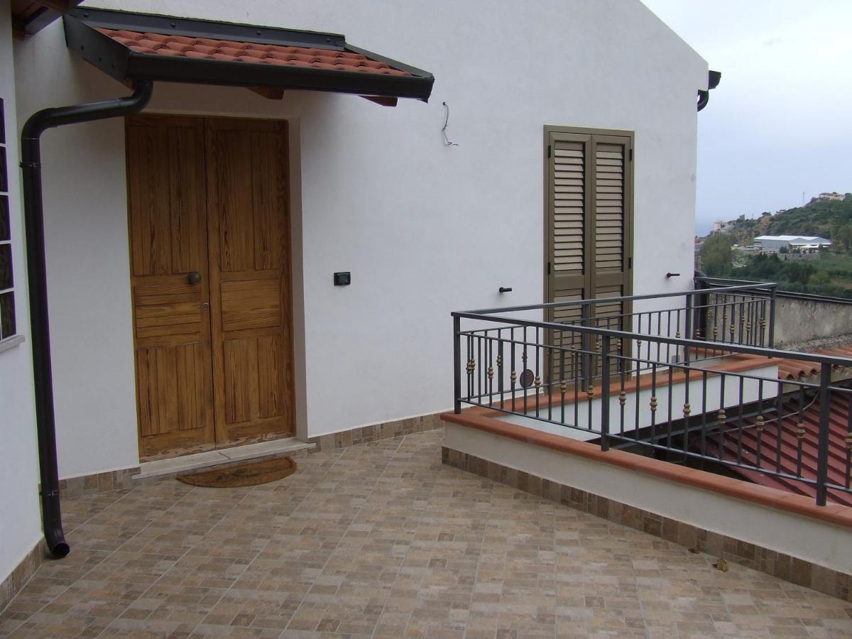 Relax Vista Eolie Apartment Piraino Exterior foto
