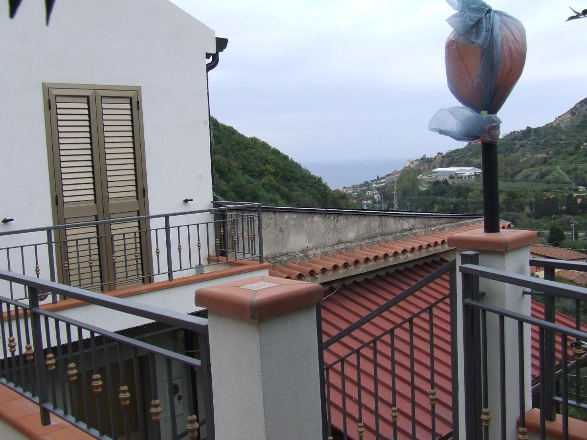 Relax Vista Eolie Apartment Piraino Exterior foto